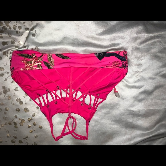 Rue21 Floral Bikini Top - Picture 2 of 2